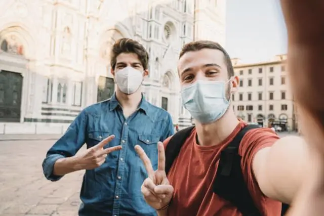 Как далеко Мельбурн от Виера?