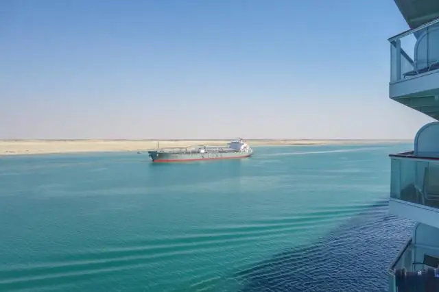 Сколько стоит пройти через Суэцкий канал?