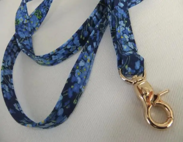 Как носить шнурок с ключом?