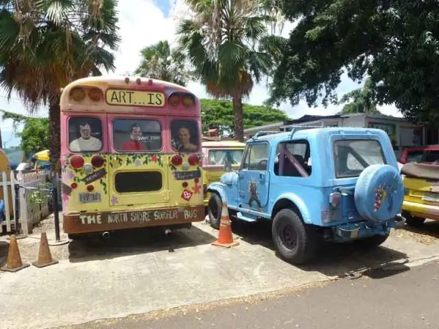 Посмотрите, как серферы покатаются на самых больших волнах мира в 3D