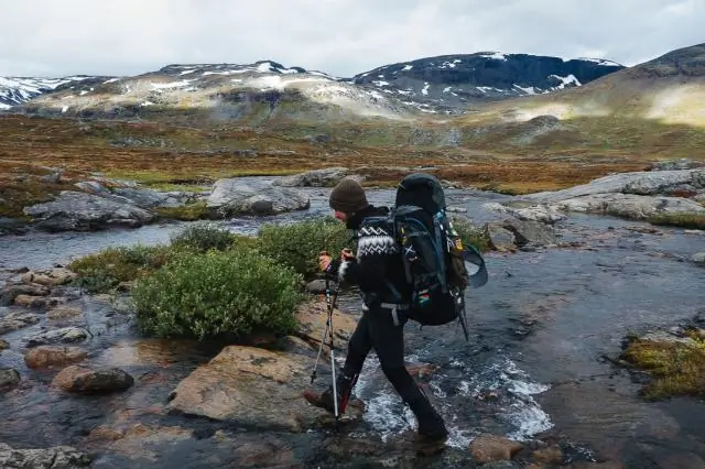 Как сохранить ноги сухими в действительно влажных условиях?