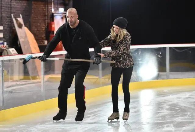 Олимпиец Ник Симмондс пытается установить мировой рекорд на пивной миле