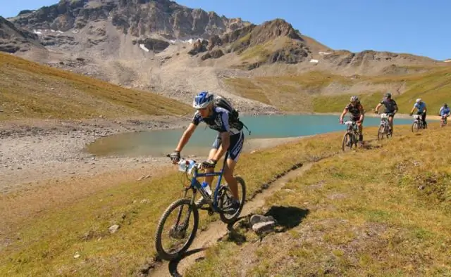Женщины и мужчины должны пробегать одинаковую дистанцию