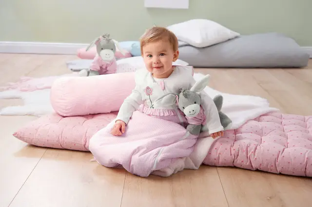 Какой спальный мешок для летнего кемпинга самый дешевый?