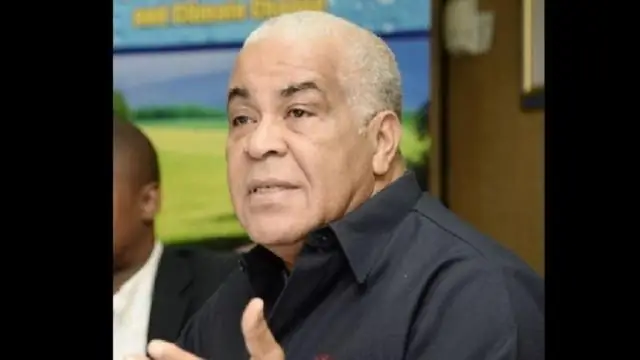 14-летний подросток одной рукой переплывает Атлантику