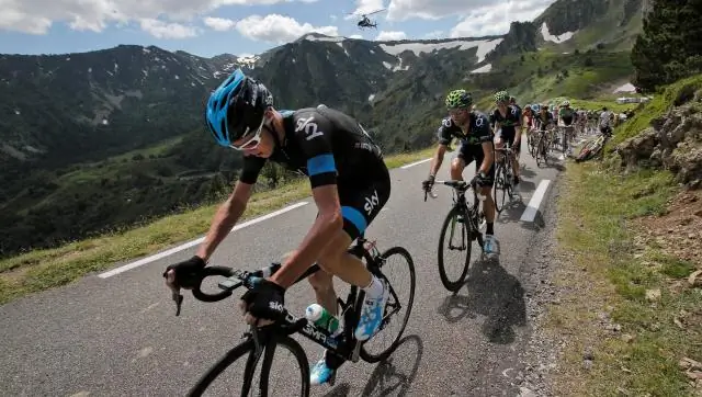 Фаворит побеждает на первом этапе