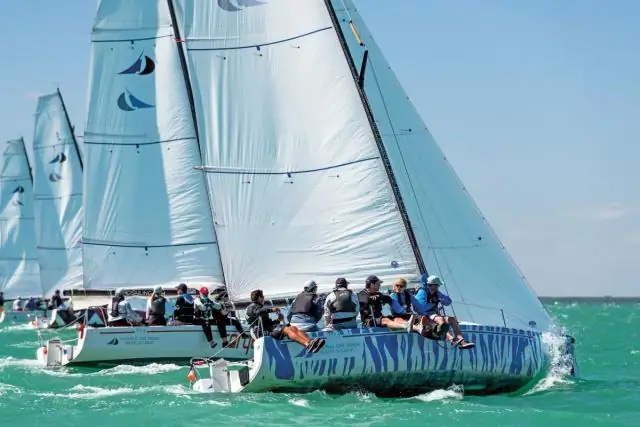 Флот регаты с проблемами киля