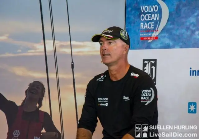 Беккинг наконец выходит на берег, Макдональд остается на борту