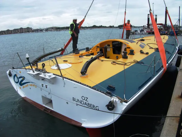 Velux 5 Oceans: Мачта на «Эковере»